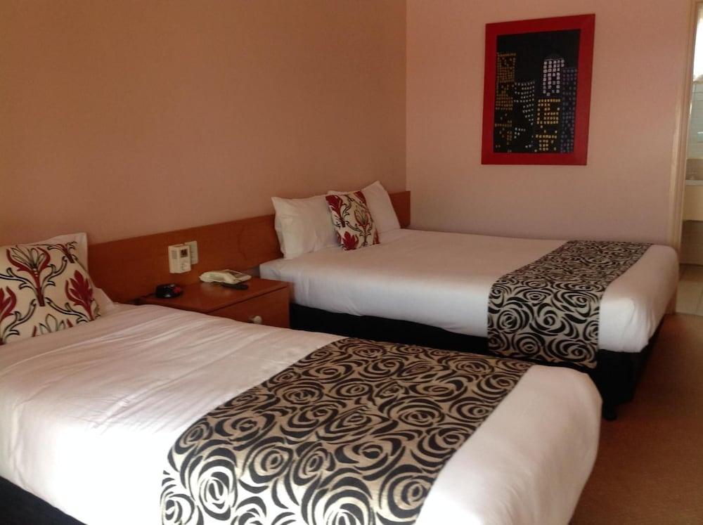 Philadelphia Motor Inn Эчука Экстерьер фото