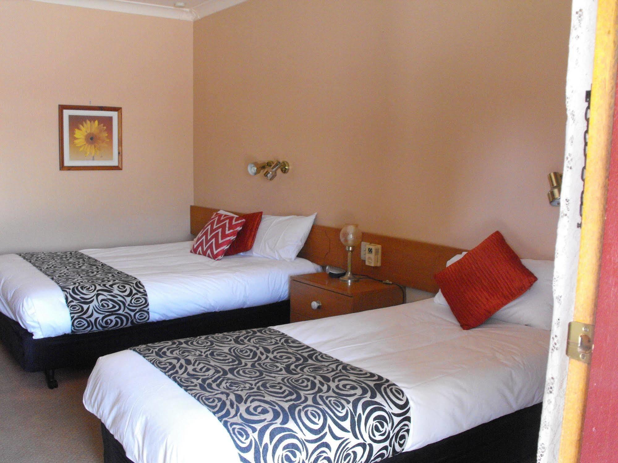 Philadelphia Motor Inn Эчука Экстерьер фото